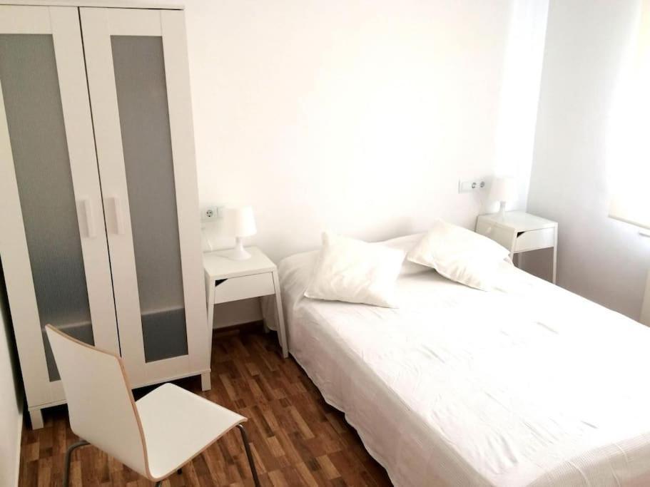 Girona's Ground Floor At The Price! Perfect Familiy Holidays Apartment Girona